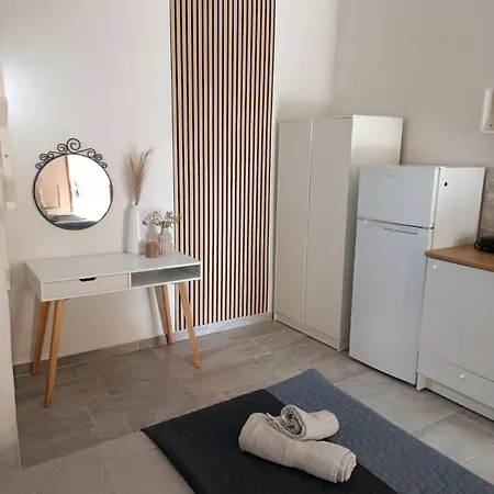 Almirikirooms * Néa Meságkala